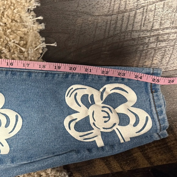 Rue21 Blue Jeans with White Floral Design. WITH Puma Cross Body Purse - Picture 4 of 6